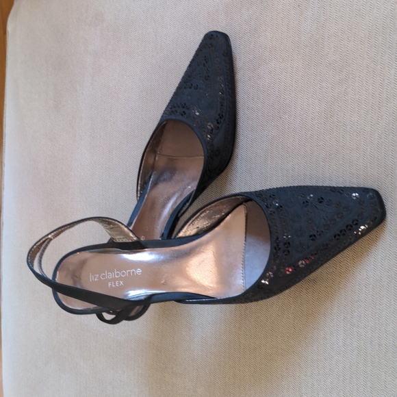Liz Claiborne Shoes - ❤️🖤❤️Liz Claiborne Flex Sarong Slingback Pumps size 7.5